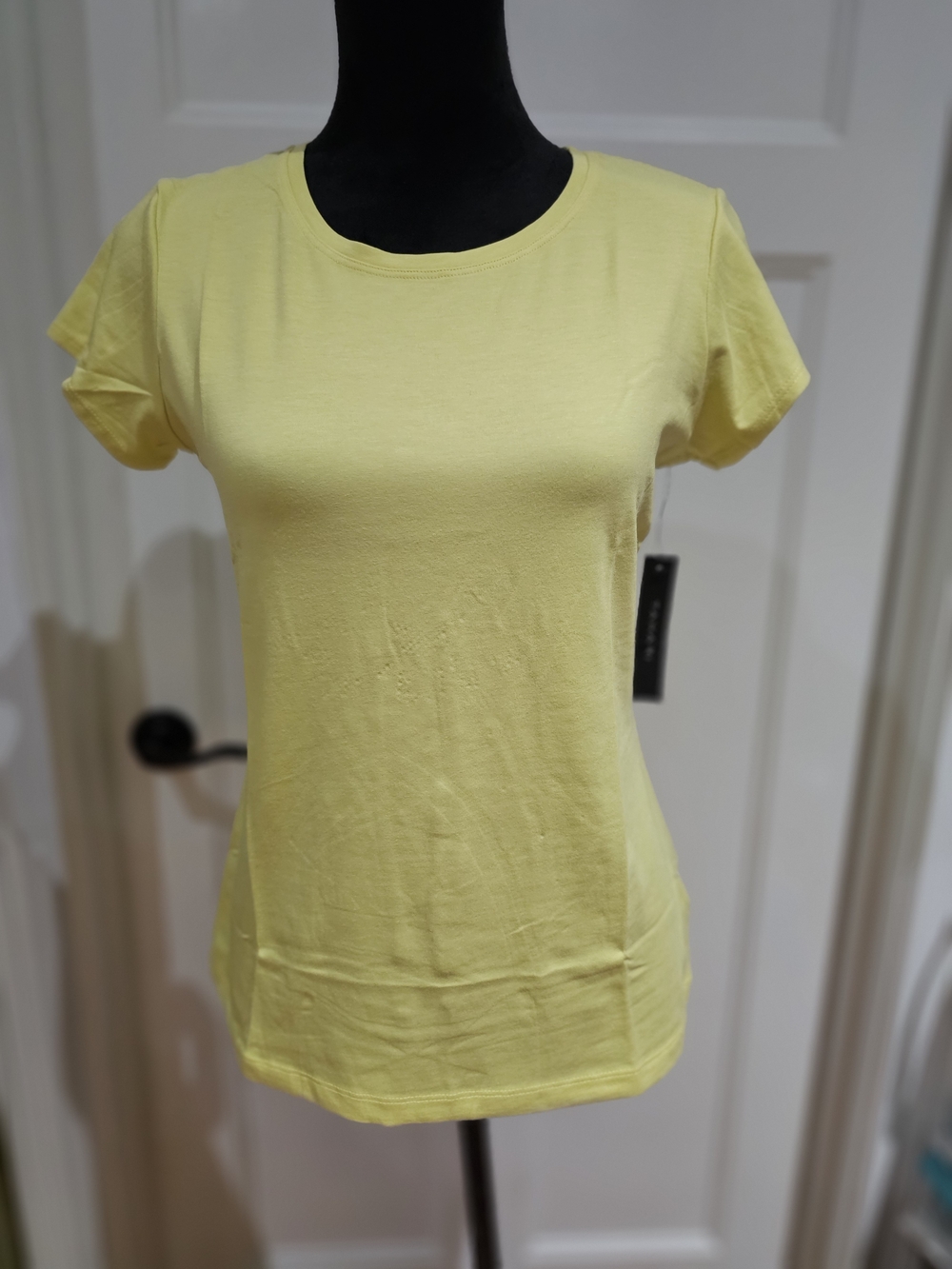 Tahari Women’s Short Sleeve Crew Neck Tee in Yellow, NWT